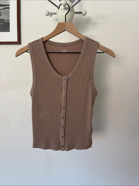 GAP Tops - Gap button up tank